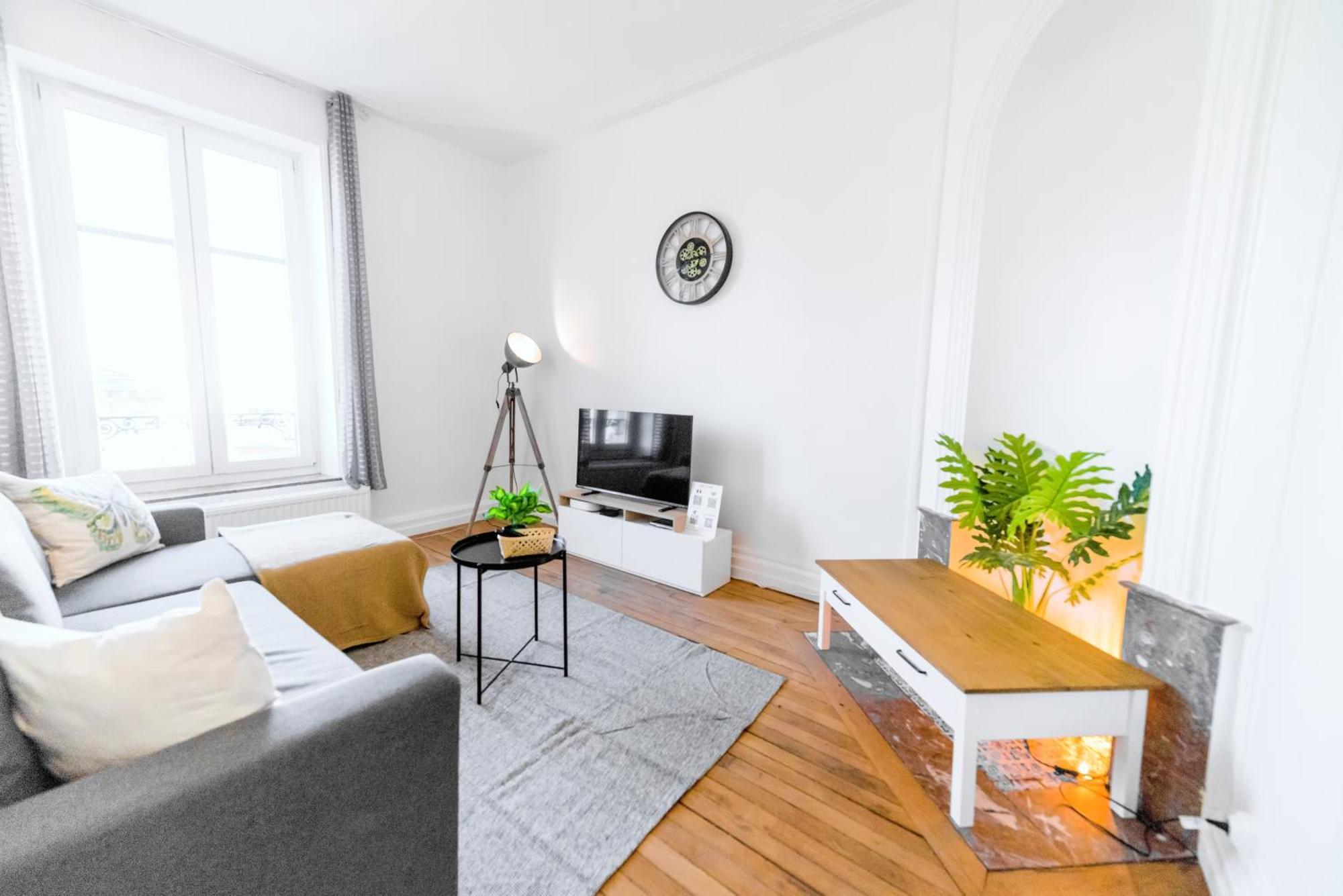 Suite Double Fabriques, 2 Bedrooms, Central, Parking Nearby, Self Checkin Nancy Ngoại thất bức ảnh